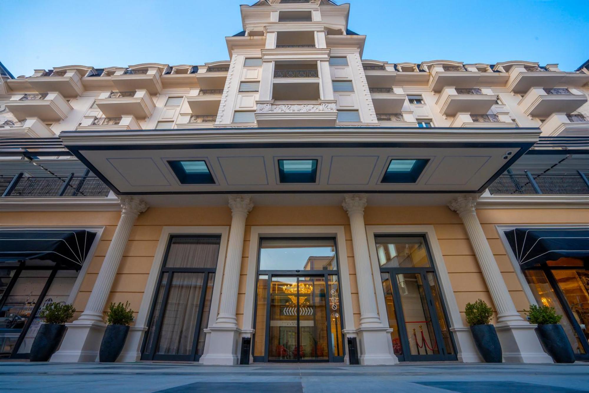 Hotel Mozart شكودر المظهر الخارجي الصورة